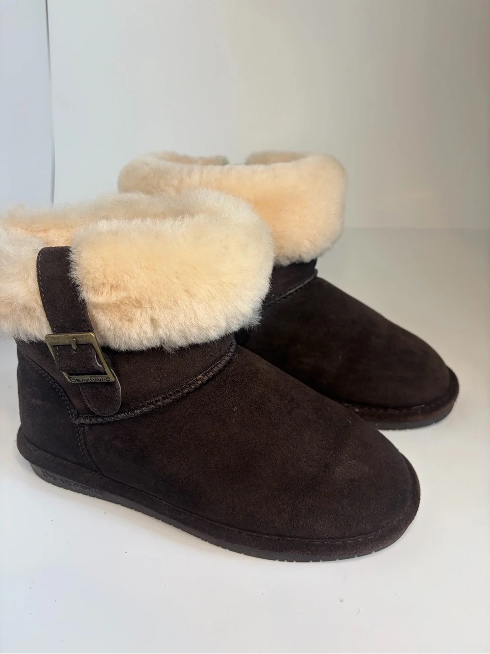 Bearpaw Women’s Brown Suede Shearling Cuff Boots Size 7